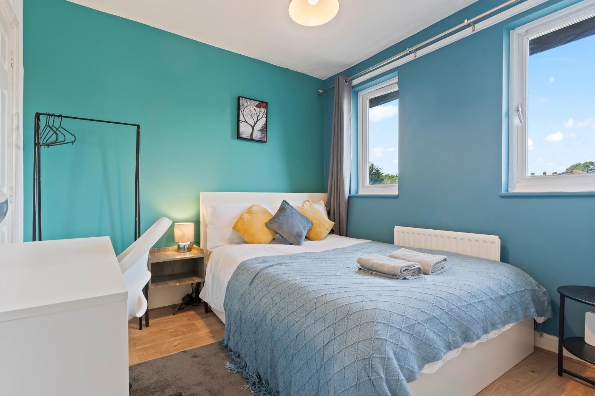 Lovely 4br House In The With Parking Casa de férias *