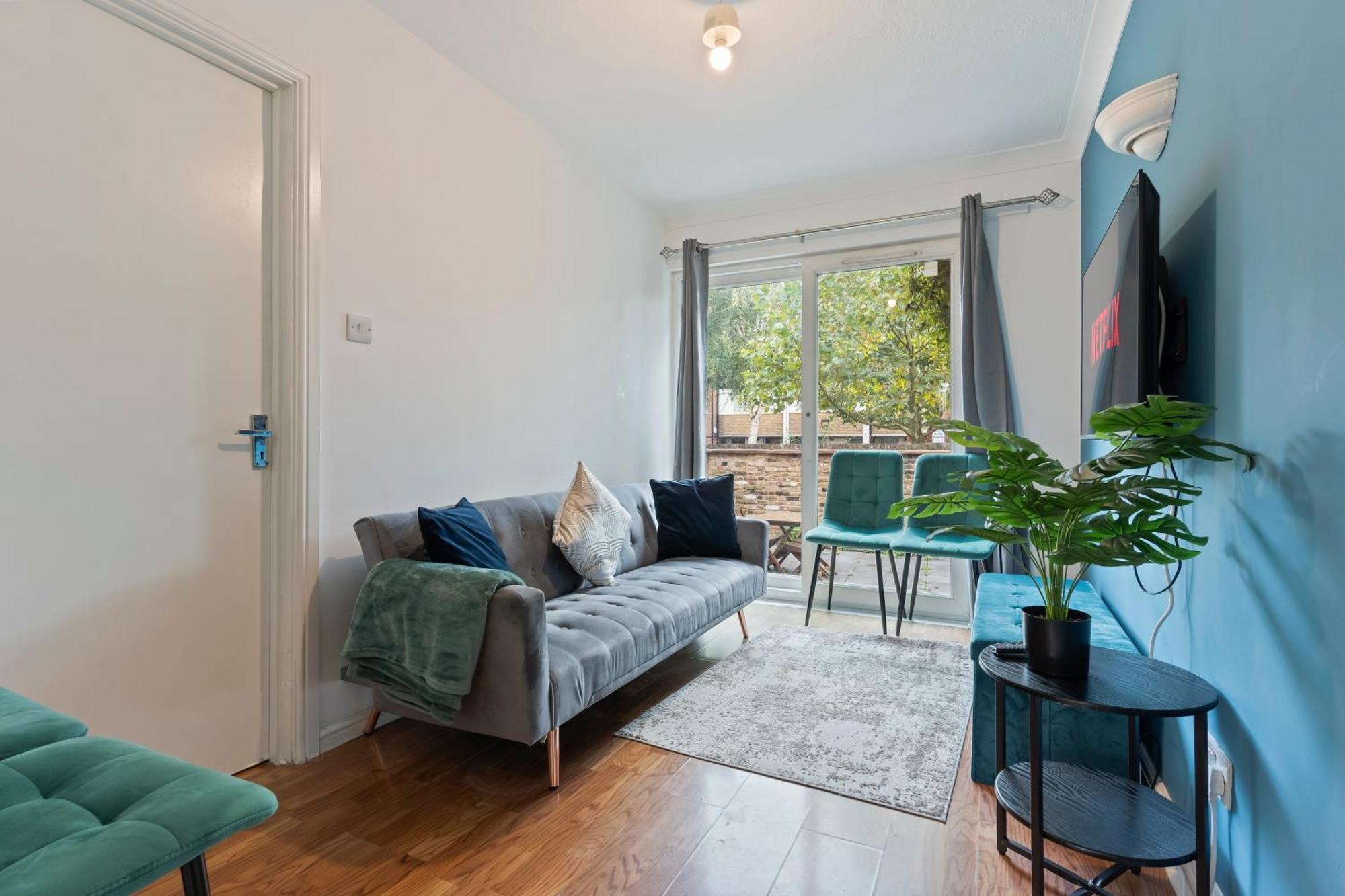 Lovely 4br House In The With Parking * Londres